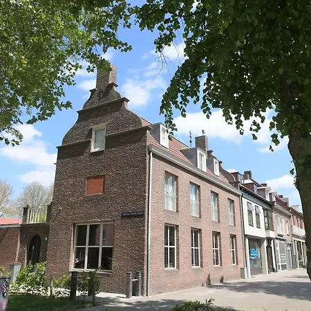 Aabenb فندق مبيت وإفطار تيلبورغ