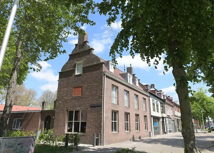 Aabenb לינה וארוחת בוקר טילבורג